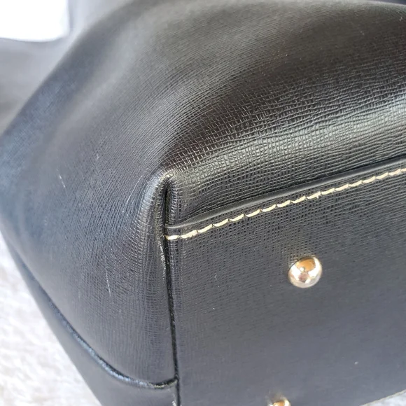 Black Leather Tote Bag with Contrast Stitching - Picture 5 of 14